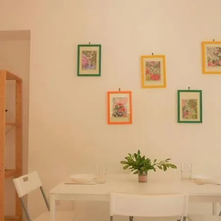 Apartmán House With Garden And Parking Space In Mergellina *