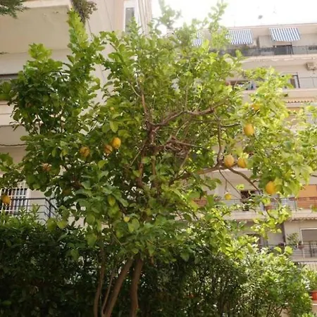 House With Garden And Parking Space In Mergellina Lägenhet Neapel