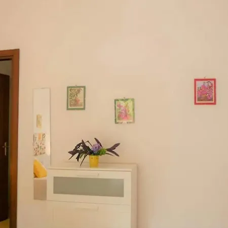 House With Garden And Parking Space In Mergellina